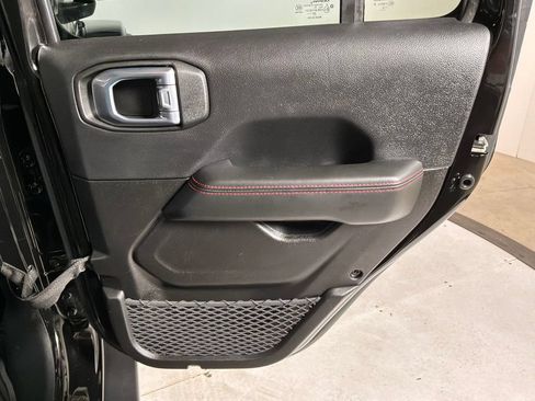 Used 2024 Jeep Wrangler Unlimited Rubicon AWD/4WD image 16