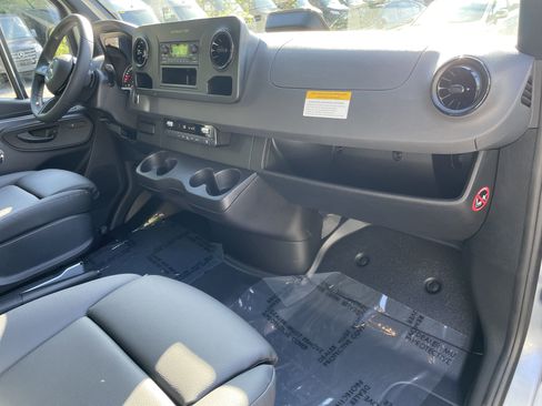 New 2025 Mercedes-Benz Sprinter 2500 image 41