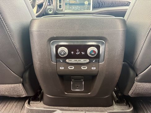 Used 2024 GMC Yukon XL Denali w/ Advanced Technology Package AWD/4WD image 35
