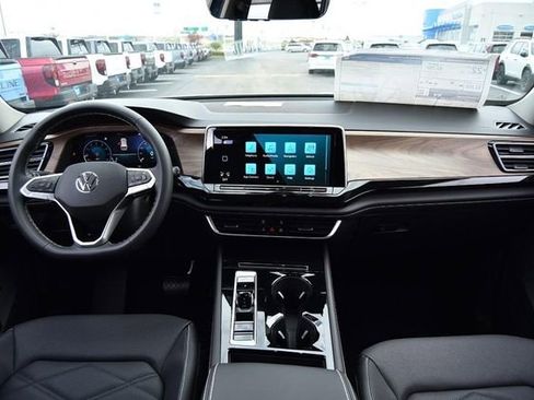 New 2026 Volkswagen Atlas SE image 7