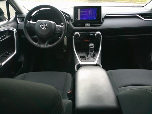 Used 2023 Toyota RAV4 LE image 34