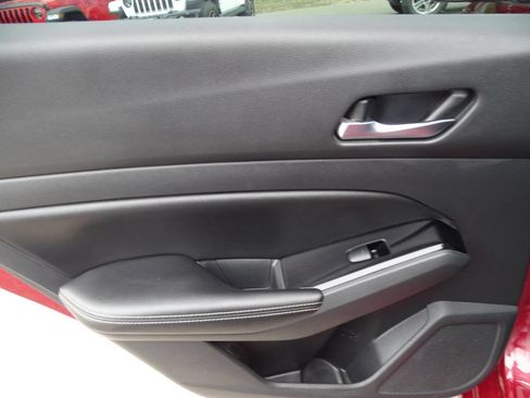 Used 2020 Nissan Altima 2.5 Platinum AWD/4WD image 32
