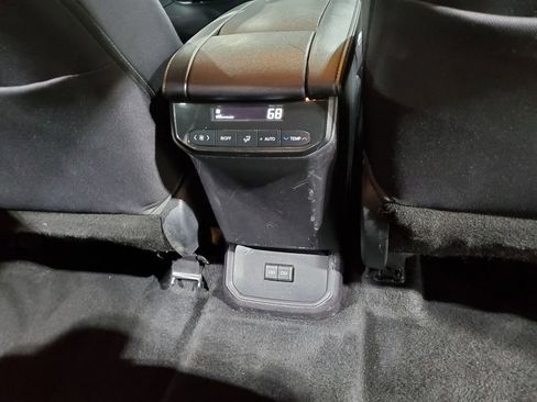 Used 2022 Toyota Highlander L image 21