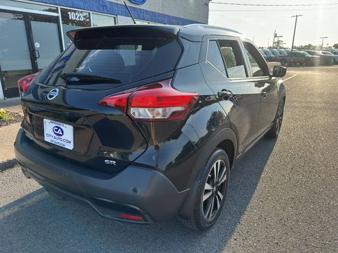 Used 2020 Nissan Kicks SR FWD image 5