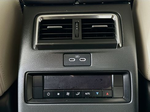 Used 2024 MAZDA CX-90 Plug-In Hybrid w/ Premium Pkg AWD/4WD image 28