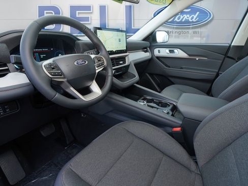 New 2026 Ford Explorer Active image 9