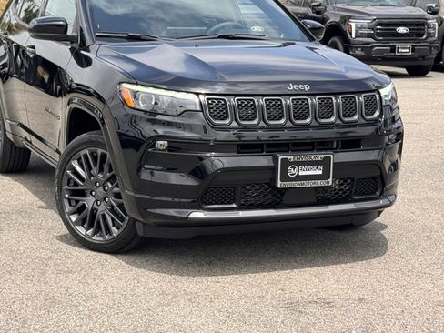 Used 2024 Jeep Compass Limited w/ High Altitude Package AWD/4WD image 3