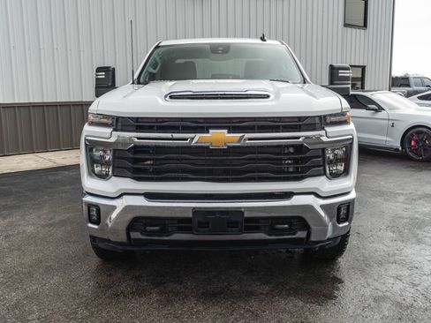 Used 2025 Chevrolet Silverado 2500 LT w/ Convenience Package image 5