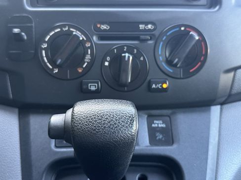 Used 2015 Chevrolet City Express LT w/ Technology Package FWD image 30