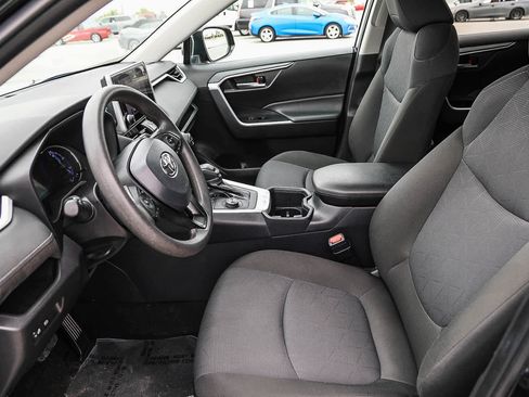 Certified 2025 Toyota RAV4 XLE AWD/4WD image 17