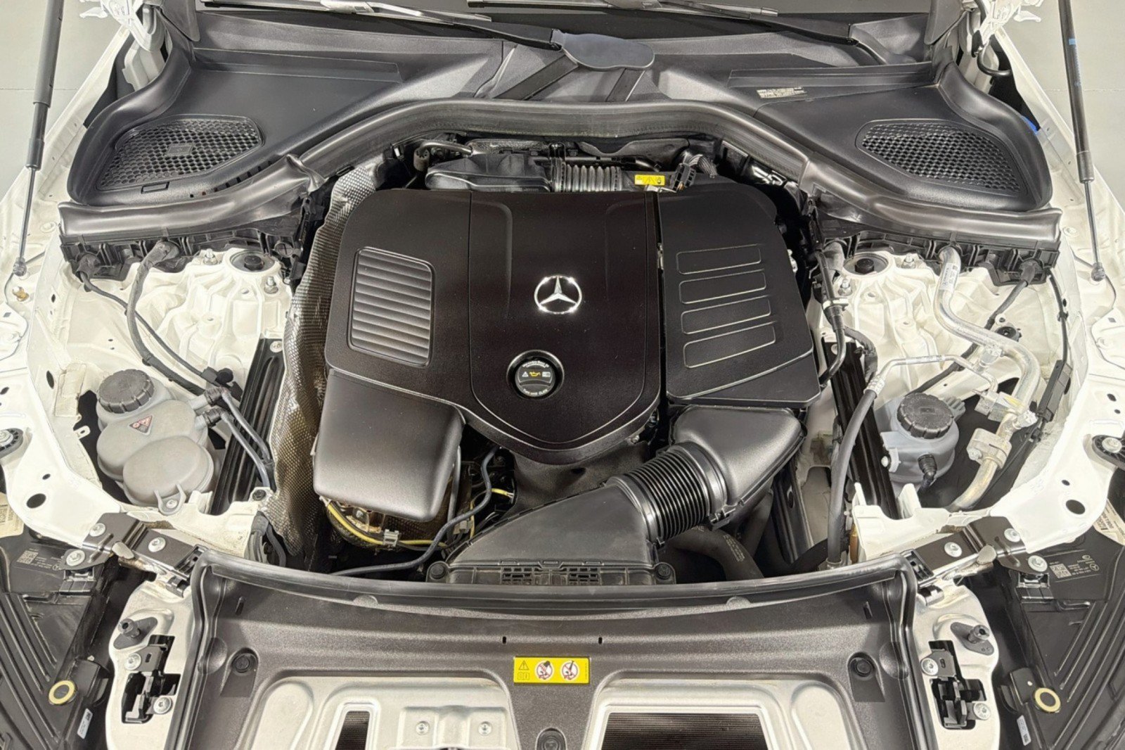 Certified 2024 Mercedes-Benz GLC 300 image 12