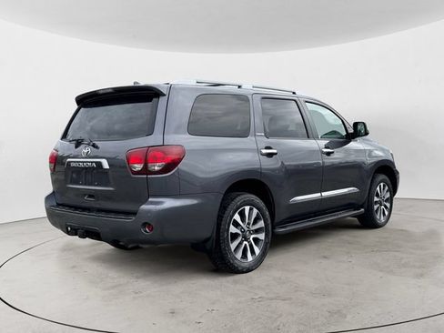 Used 2021 Toyota Sequoia Limited w/ Safety & Convenience Package AWD/4WD image 5