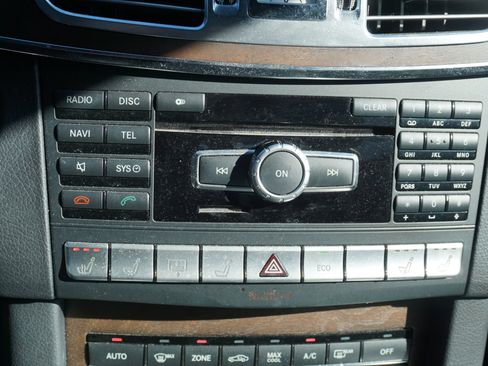 Used 2014 Mercedes-Benz E 350 Sedan image 12
