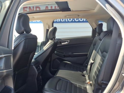 Used 2019 Ford Edge SEL w/ Equipment Group 201A AWD/4WD image 12