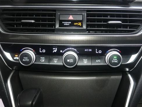 Used 2018 Honda Accord Sport image 37