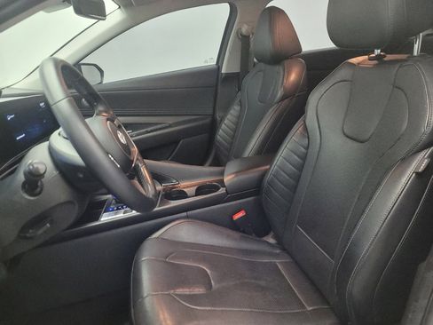Used 2022 Hyundai Elantra Limited FWD image 17