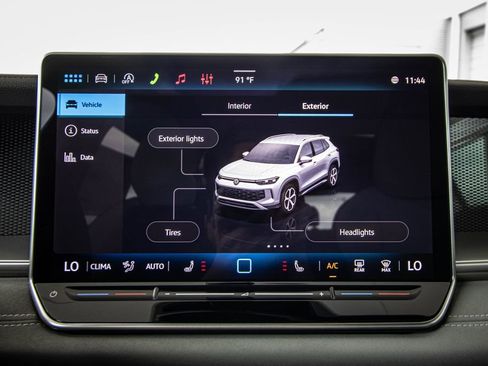 New 2026 Volkswagen Tiguan SE R-Line FWD image 45