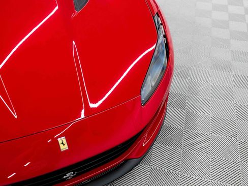 Used 2019 Ferrari Portofino RWD image 21