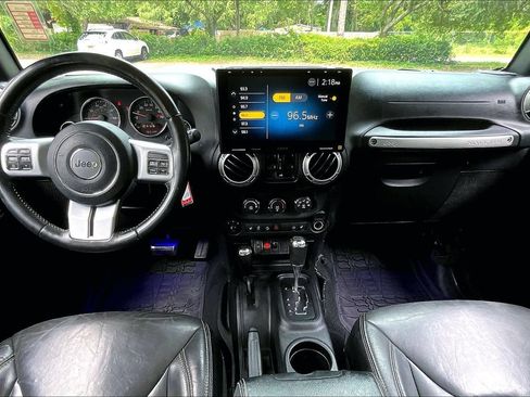 Used 2016 Jeep Wrangler Unlimited Rubicon AWD/4WD image 7