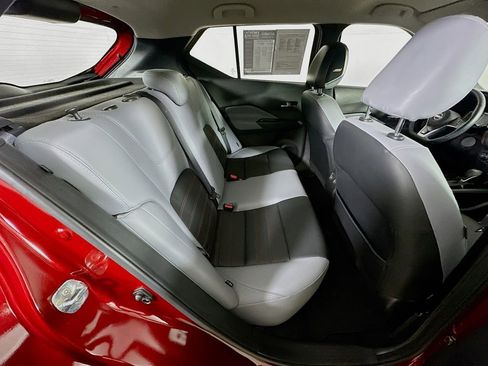 Used 2022 Nissan Kicks SR w/ Premium Package image 11