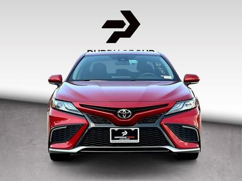 Used 2022 Toyota Camry XSE FWD image 3