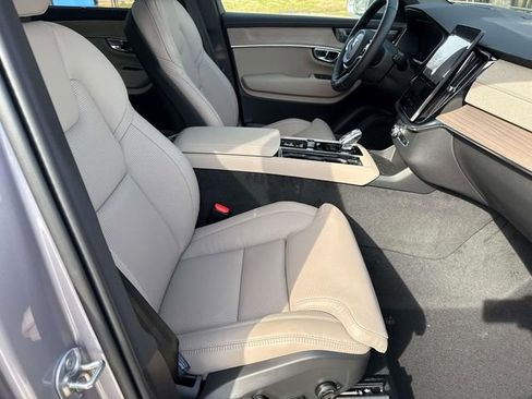 New 2026 Volvo XC90 B6 Ultra image 13