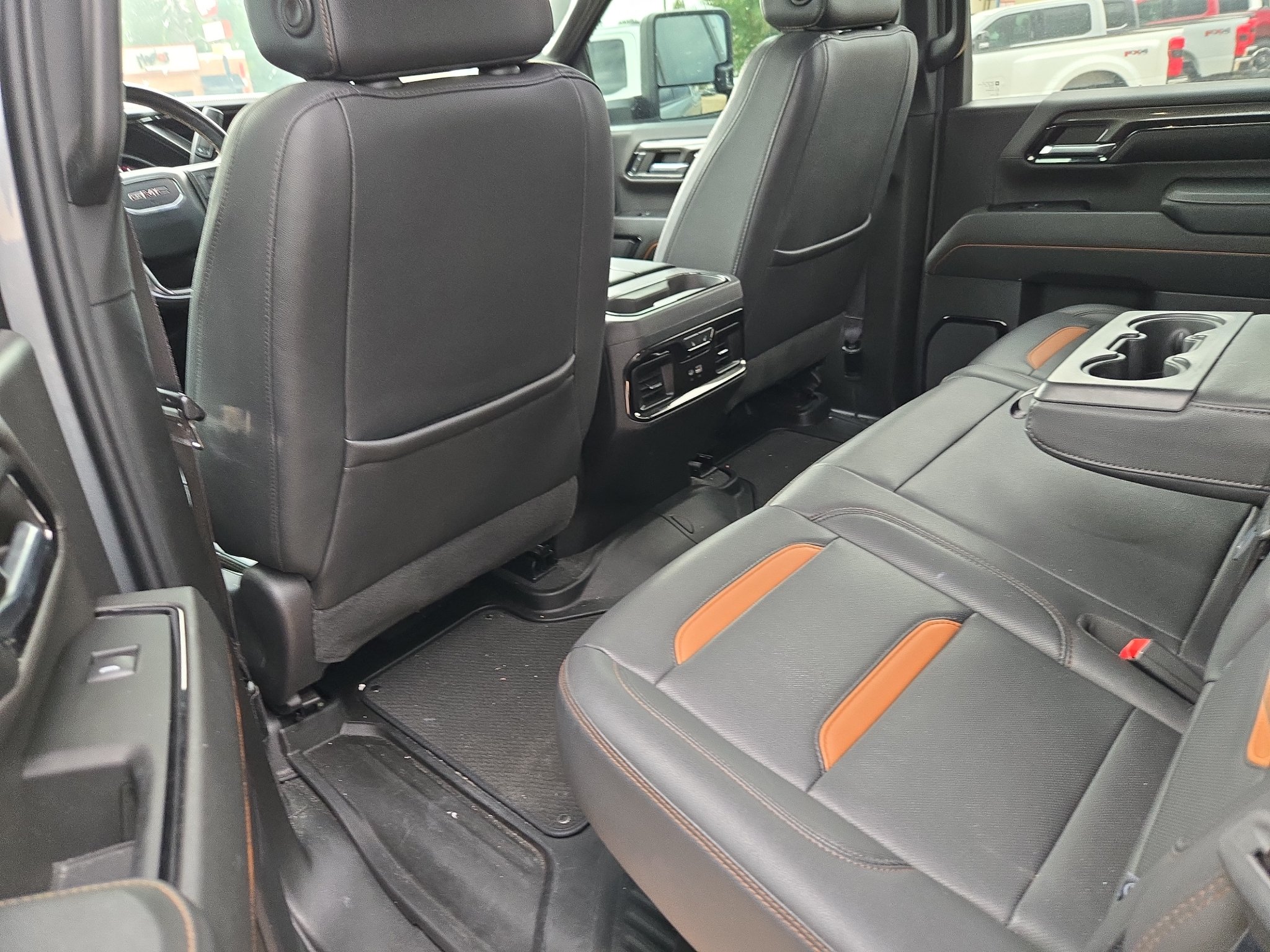 Used 2024 GMC Sierra 2500 AT4 w/ AT4 Premium Plus Package AWD/4WD image 19