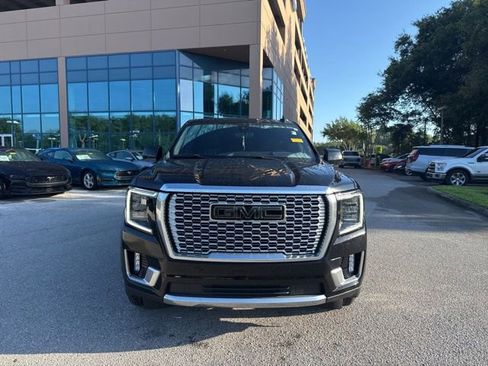 Used 2021 GMC Yukon XL Denali w/ Denali Ultimate Package AWD/4WD image 11