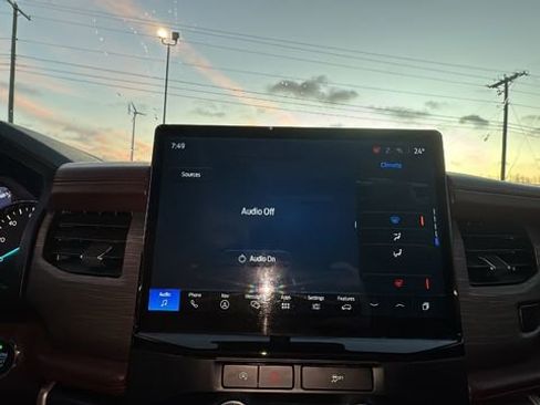 Used 2024 Ford Expedition Max Limited image 19