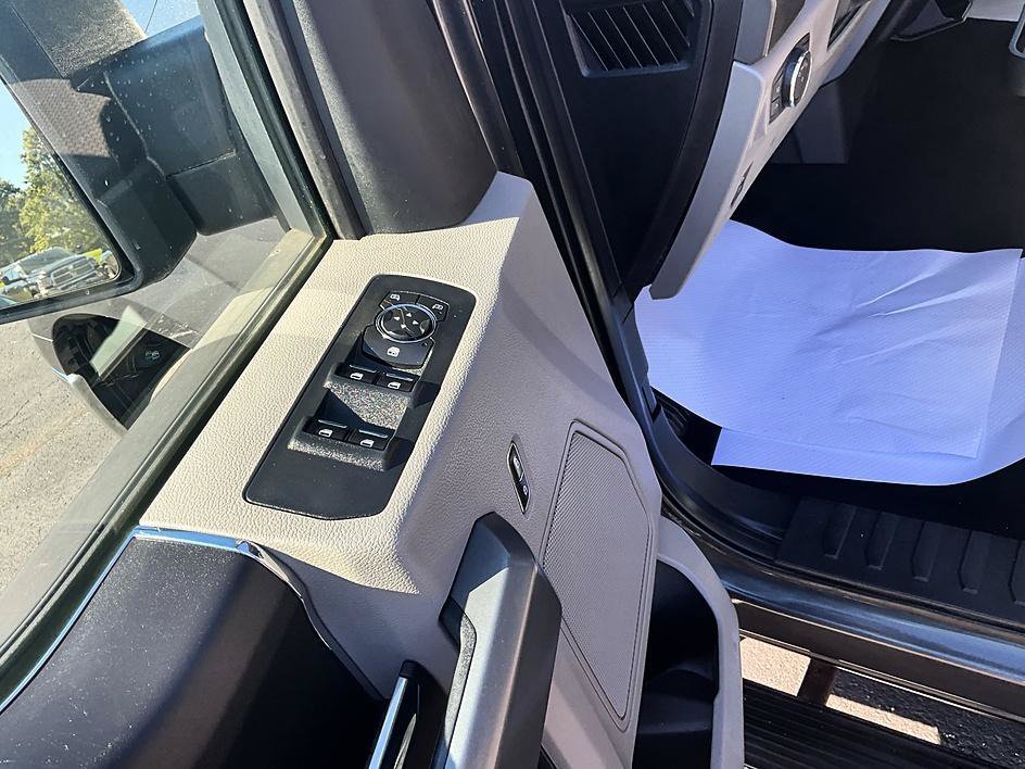 Used 2018 Ford F150 4x4 SuperCrew image 14