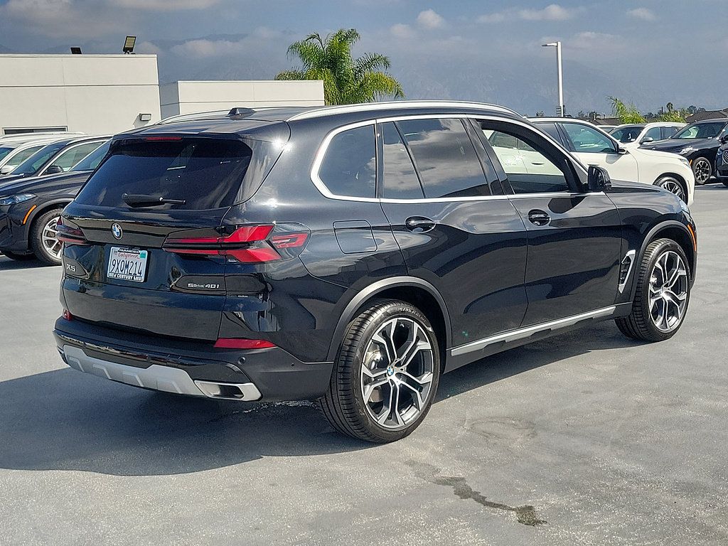 Used 2026 BMW X5 sDrive40i w/ Climate Comfort Package RWD image 3