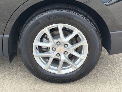 Used 2023 Chevrolet Equinox LT FWD image 20
