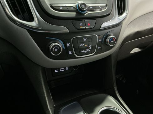 Used 2023 Chevrolet Equinox LS w/ Midnight Edition FWD image 22