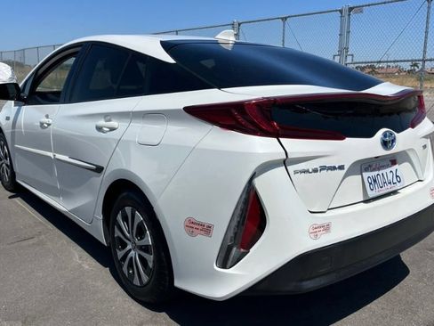 Used 2020 Toyota Prius Prime XLE FWD image 5