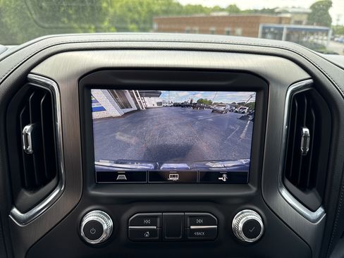 Used 2022 GMC Sierra 1500 Denali w/ Denali Premium Package AWD/4WD image 25