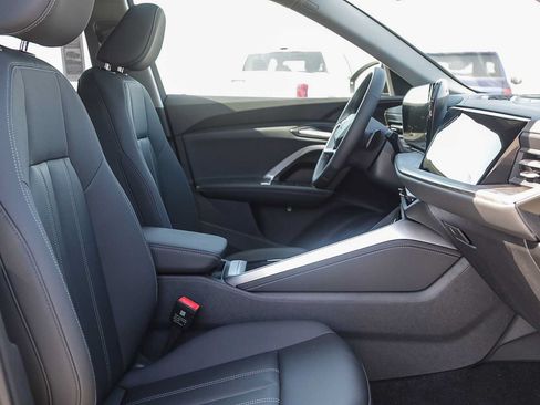 Used 2025 Audi Q5 Premium w/ Convenience Package AWD/4WD image 16