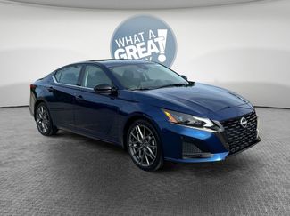 Used 2023 Nissan Altima 2.0 SR FWD video 1