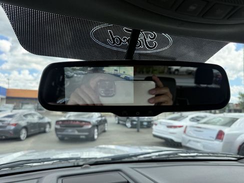 Used 2016 Ford F150 XLT AWD/4WD image 18