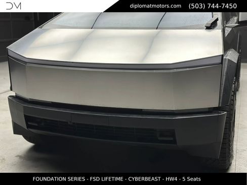 Used 2024 Tesla Cybertruck Cyberbeast AWD/4WD image 13
