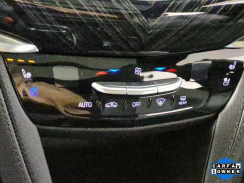 Certified 2025 Cadillac XT6 Premium Luxury image 29