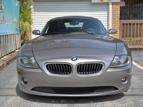 Used 2005 BMW Z4 2.5i image 2