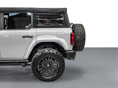 Used 2023 Ford Bronco Black Diamond image 12