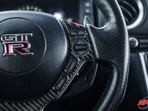 Used 2009 Nissan GT-R Premium AWD/4WD image 81