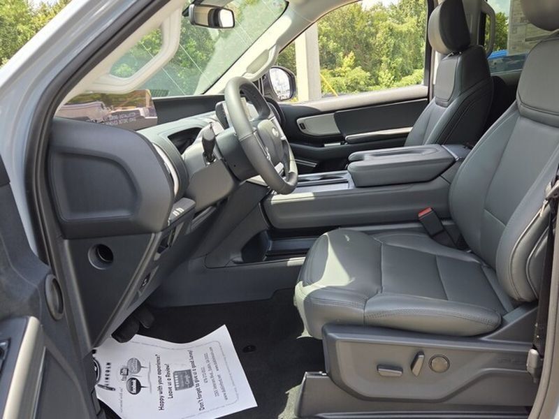 New 2027 Ford Expedition Active RWD image 6