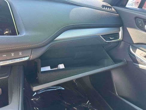 Used 2023 Cadillac XT4 Premium Luxury image 33