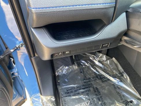 Used 2025 Toyota RAV4 XSE AWD/4WD image 24