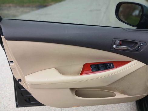 Used 2009 Lexus ES 350 w/ Pebble Beach Edition image 16