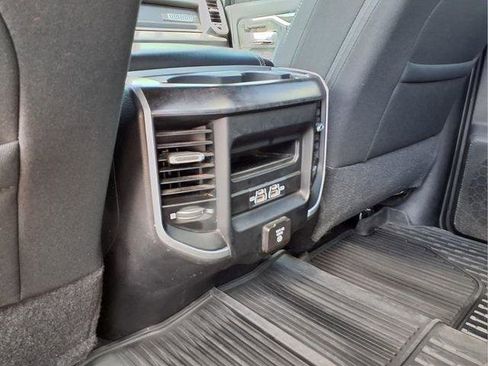 Used 2022 RAM 2500 Big Horn w/ Level C Equiment Group AWD/4WD image 10