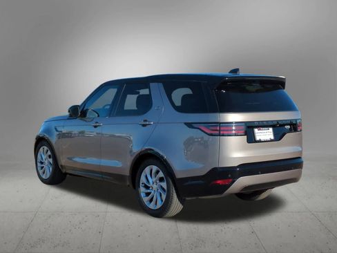 Used 2023 Land Rover Discovery S R-Dynamic image 4