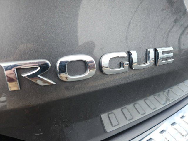 Used 2017 Nissan Rogue SV AWD/4WD image 19